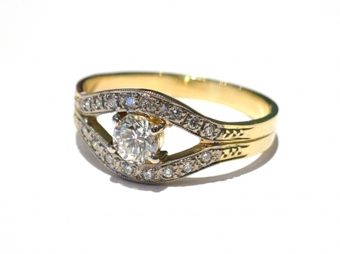 Zlatý prsten s diamanty 0011 + DÁREK ZDARMA