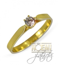 Zásnubní prsten ze žlutého zlata s diamantem + DÁREK ZDARMA