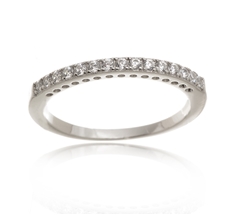 Dámský stříbrný prsten s čirými zirkony AGG365